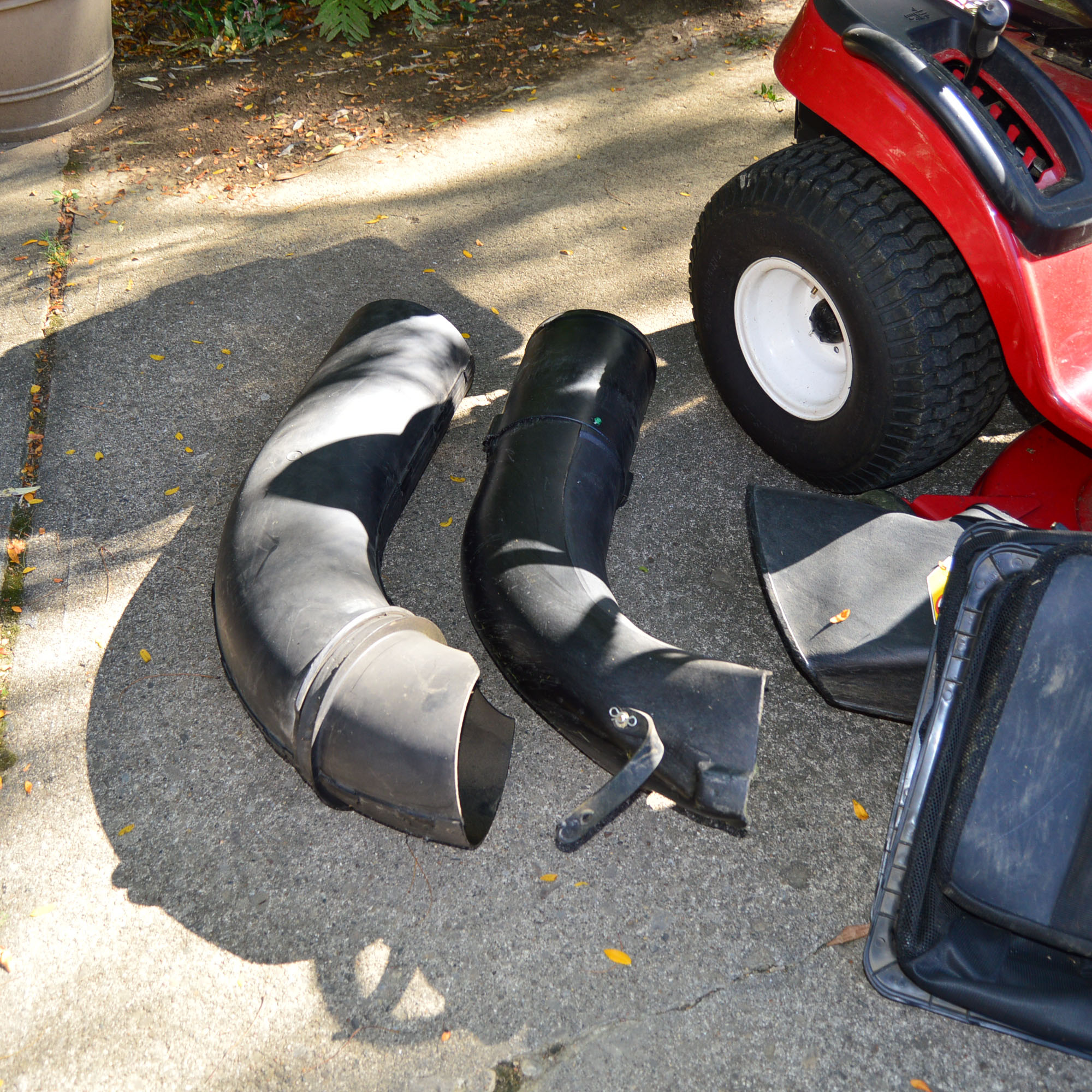 Toro LX420 Twin Cam Riding Lawnmower
