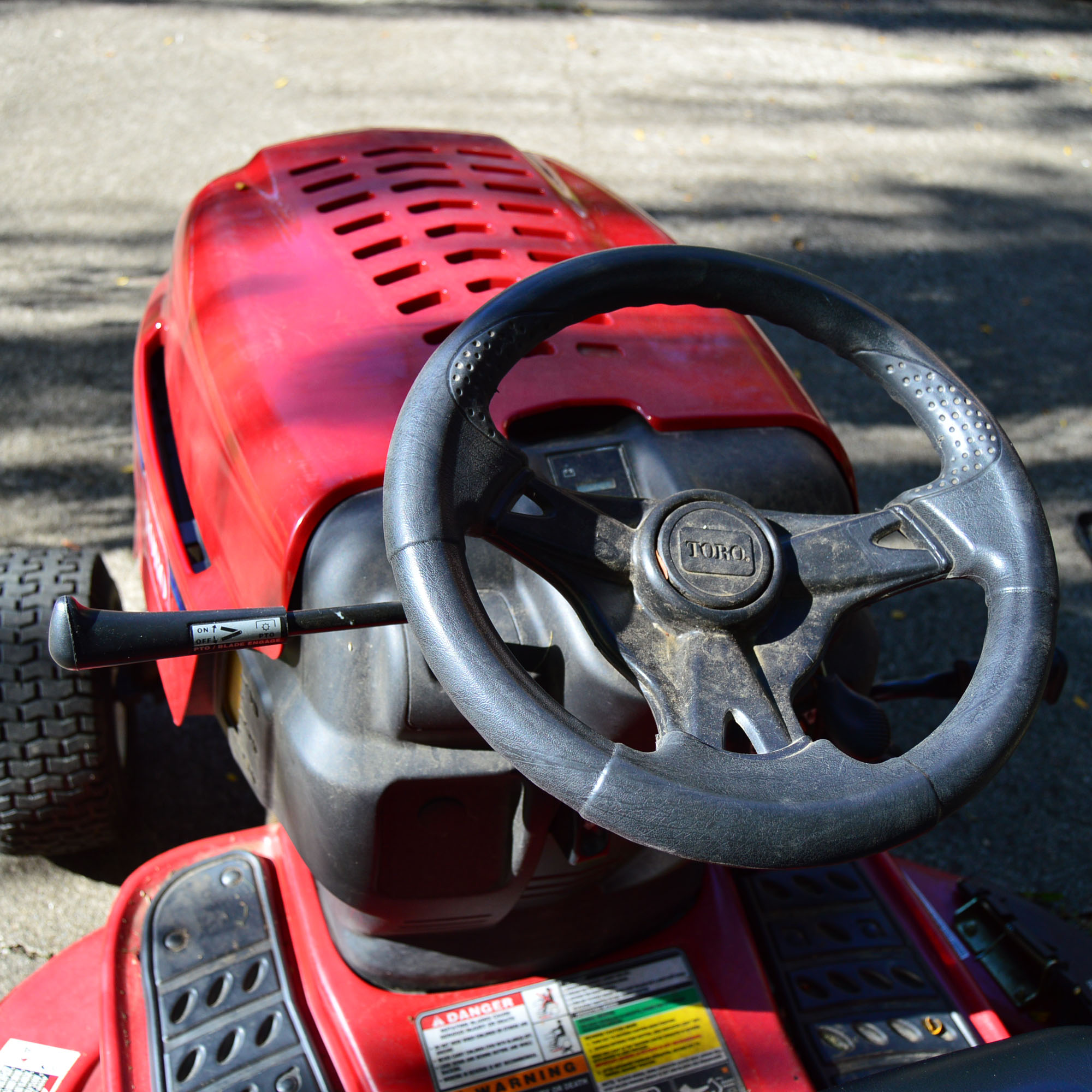 Toro LX420 Twin Cam Riding Lawnmower