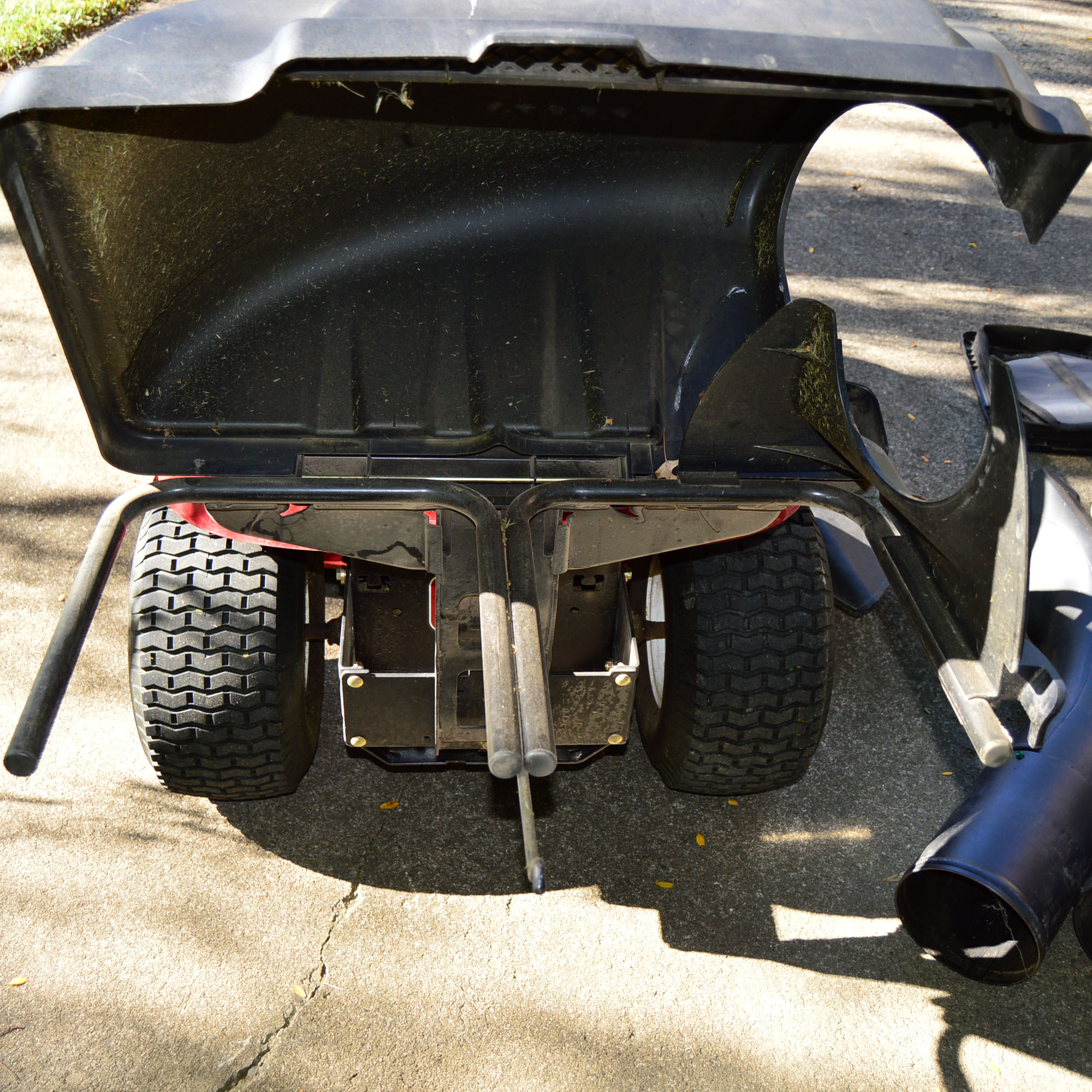 Toro LX420 Twin Cam Riding Lawnmower