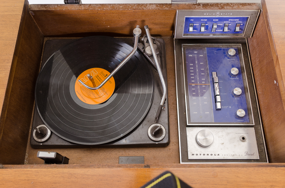 1970s Drexel Motorola Hi Fi Stereo Console