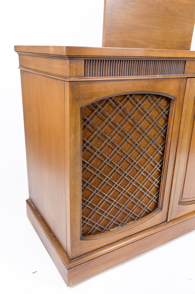 1970s Drexel Motorola Hi Fi Stereo Console