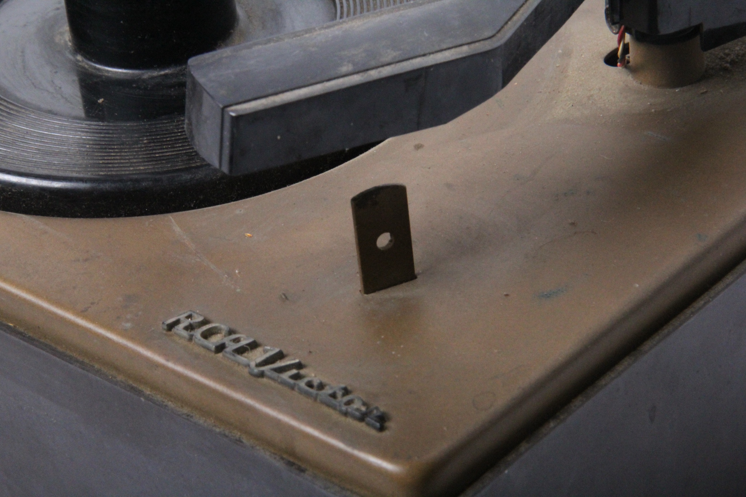 Vintage RCA Victor 45 RPM Turntable With Records