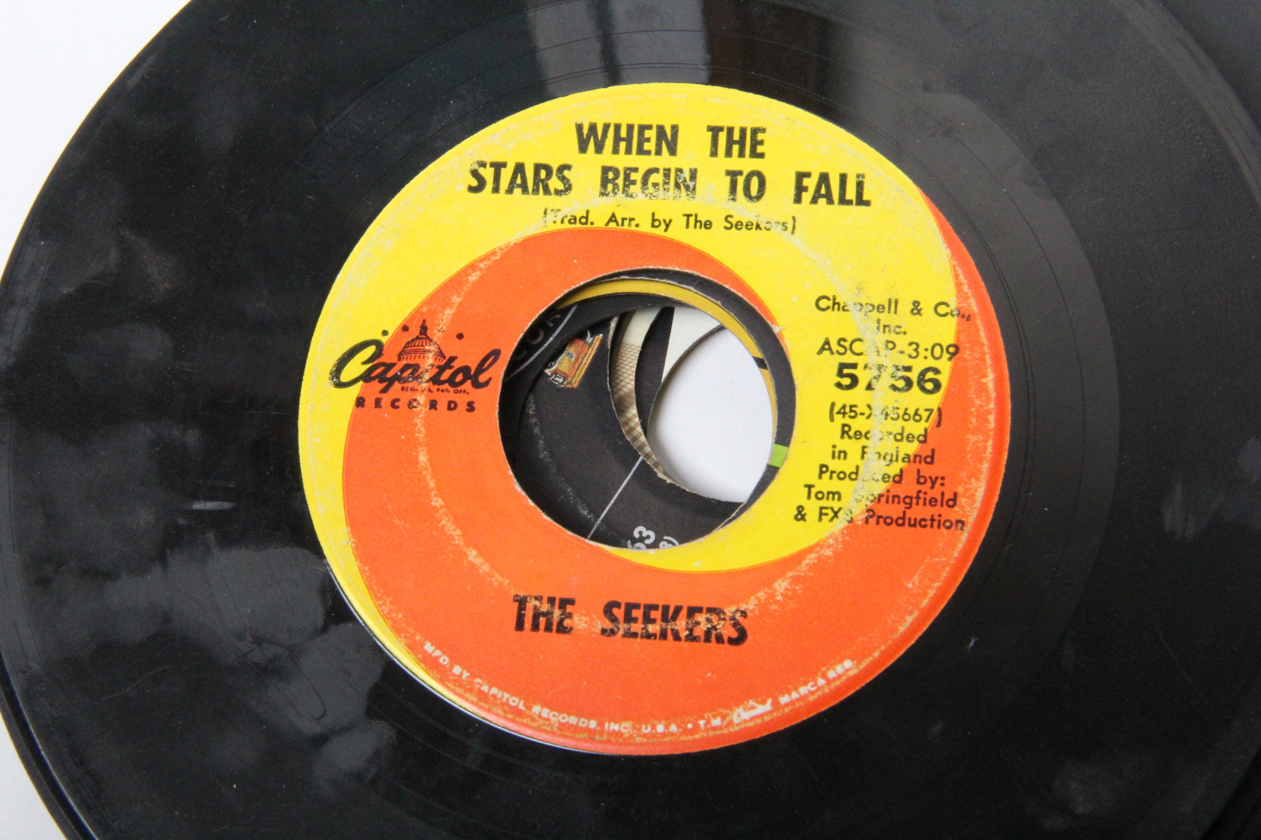 Vintage RCA Victor 45 RPM Turntable With Records