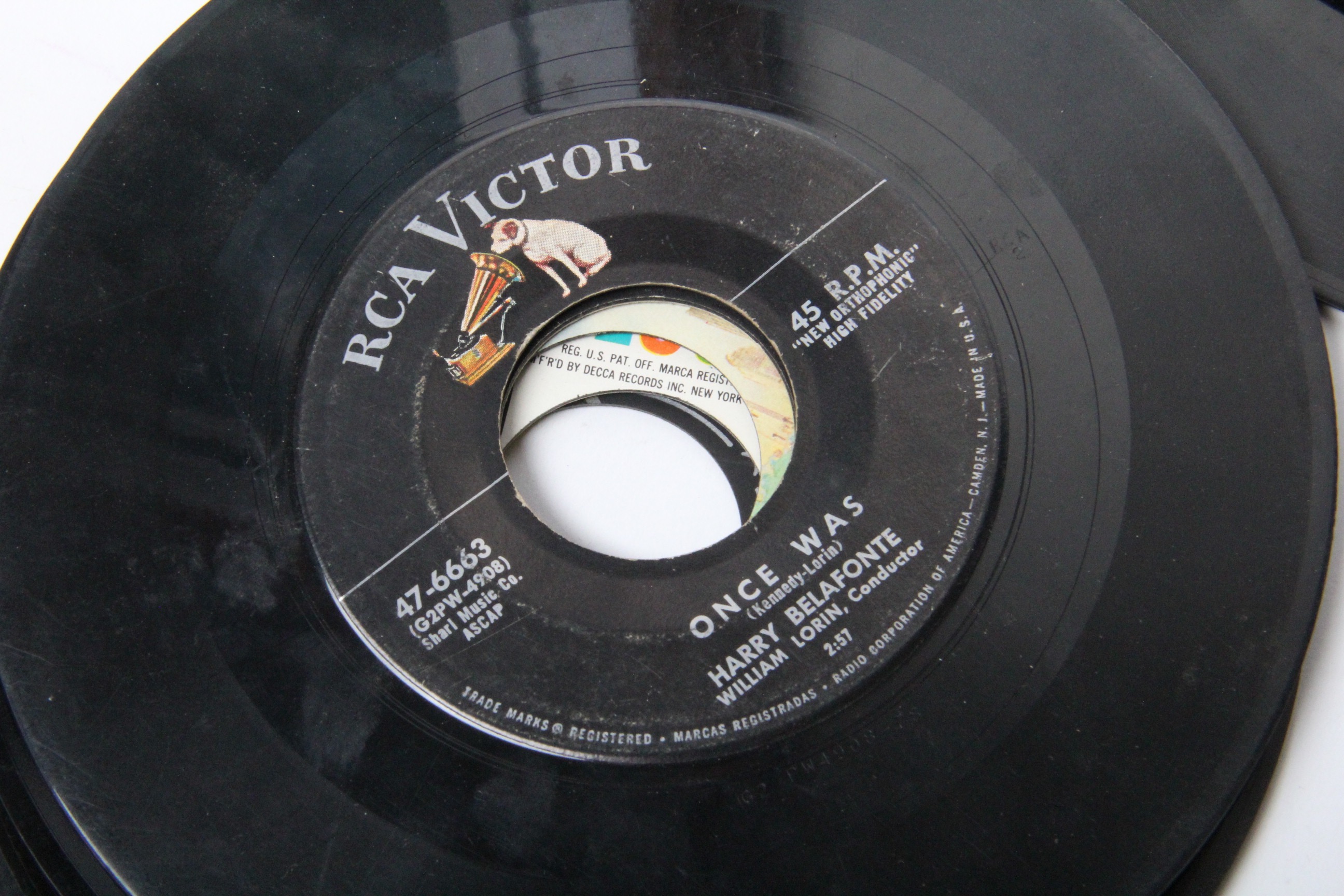 Vintage RCA Victor 45 RPM Turntable With Records