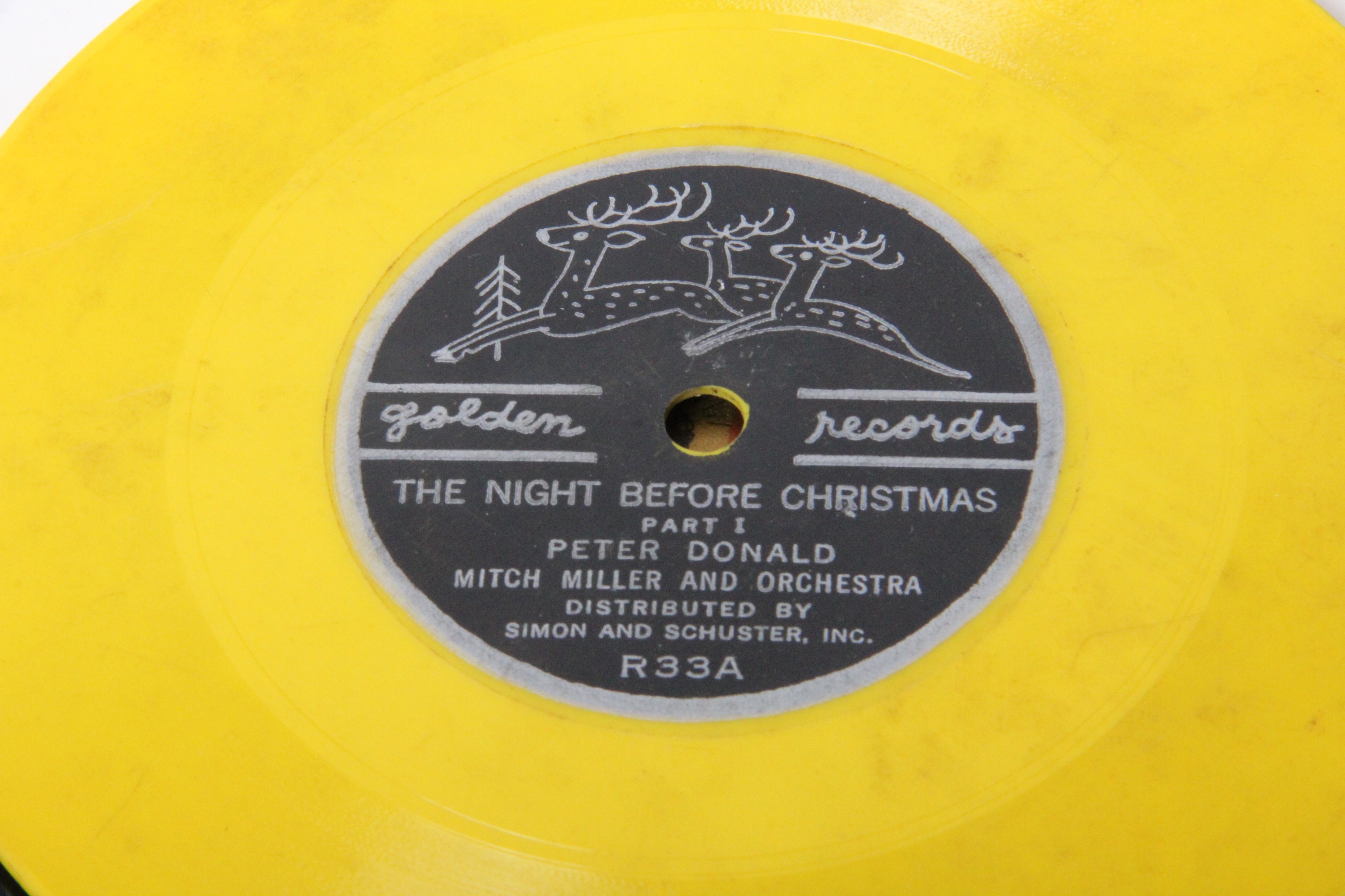 Vintage RCA Victor 45 RPM Turntable With Records