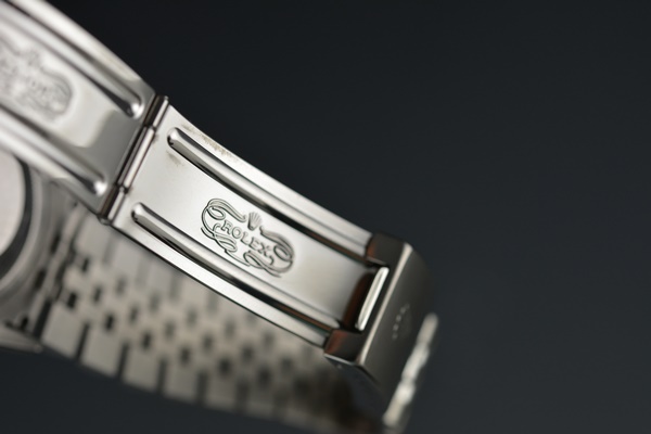 Rolex Datejust Stainless Steel 16264 Black Diamond Dial Bezel Jubilee Automatic Men's Watch