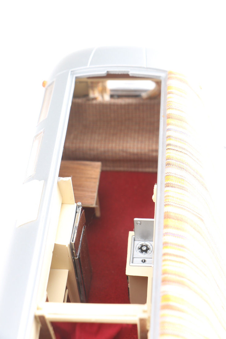 Limited Edition Franklin Mint 1968 Airstream Trailer