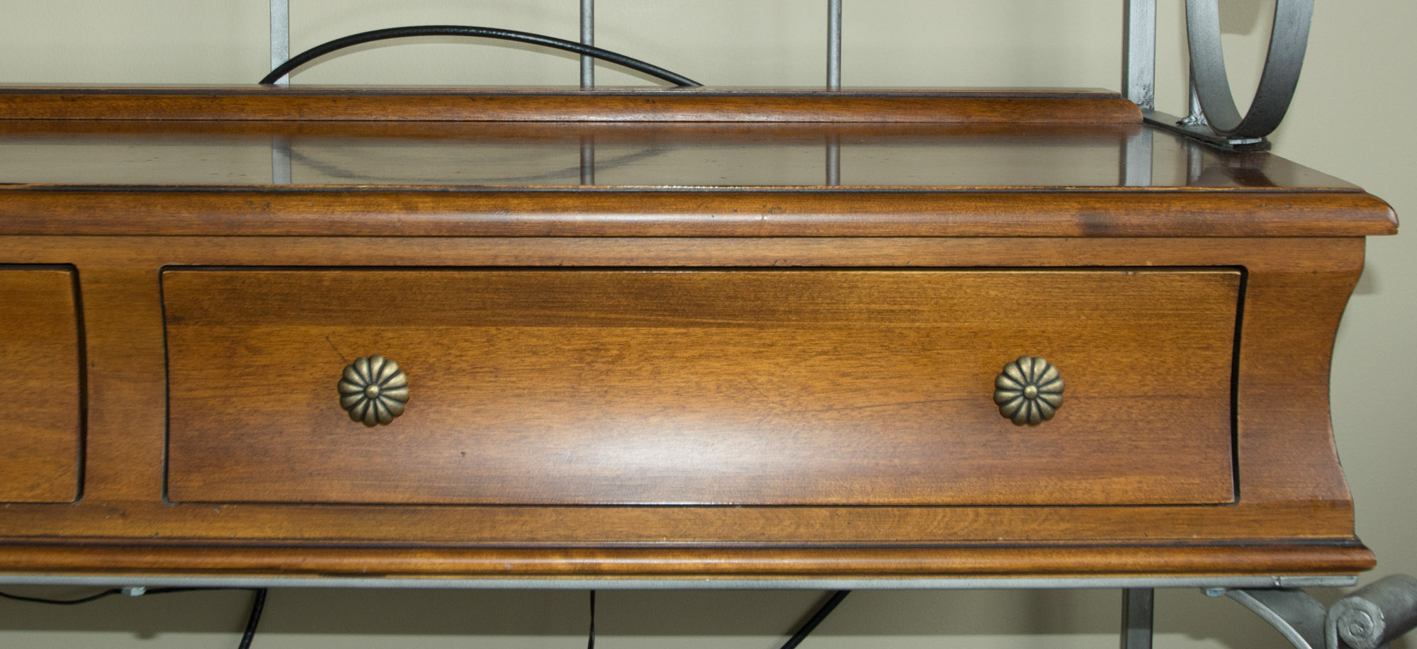 Ethan Allen Bakers Rack