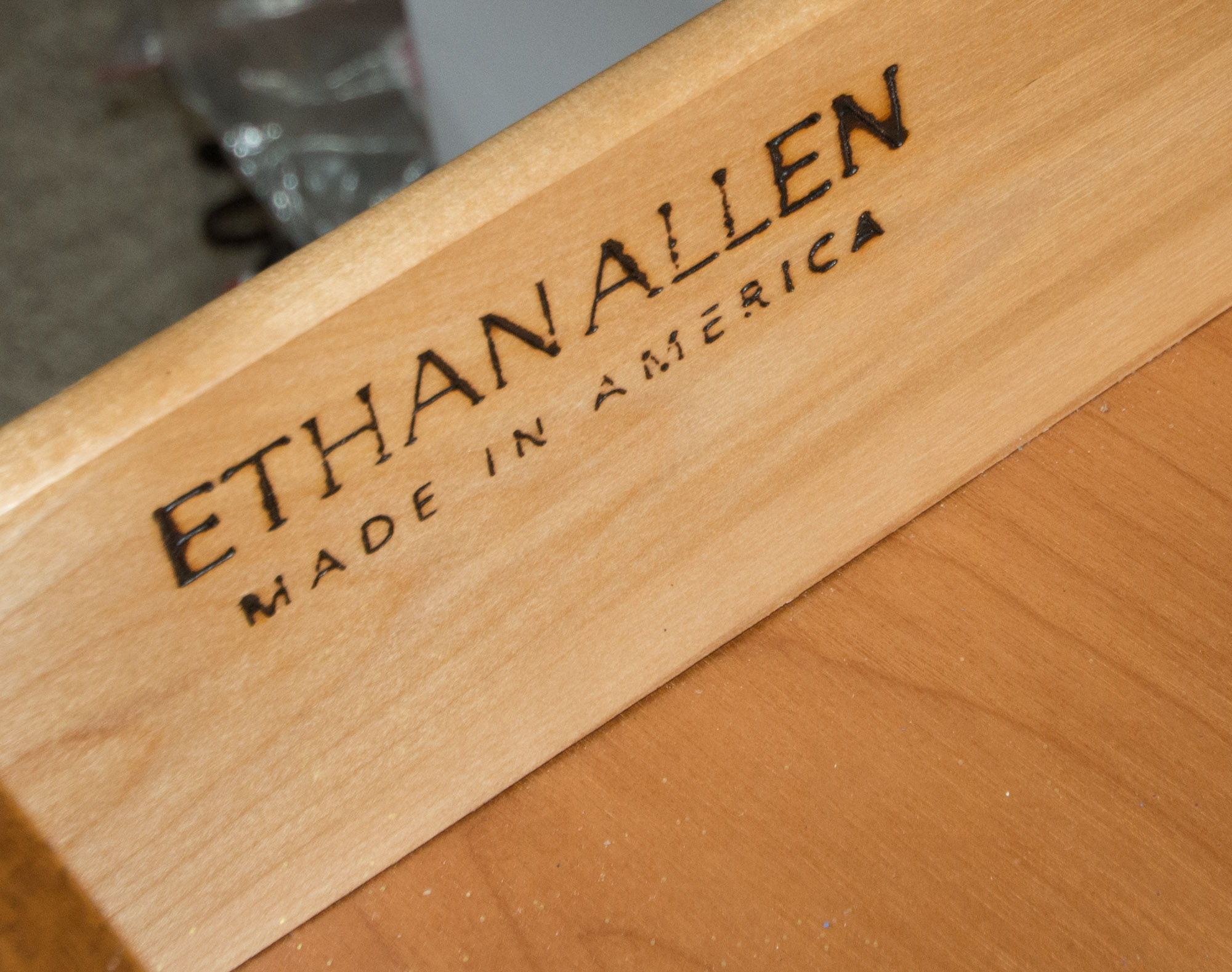 Ethan Allen Bakers Rack