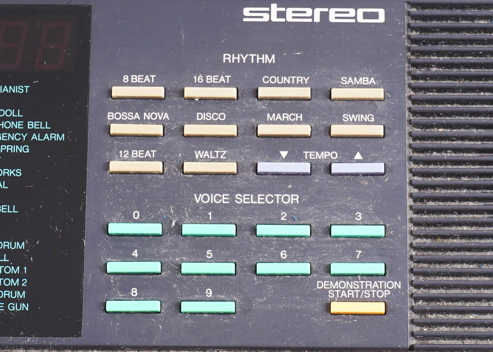 Yamaha PortaSound PSS-270 Electronic Keyboard