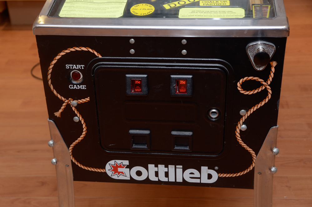 Gottlieb "Cue Ball Wizard" Pinball Machine