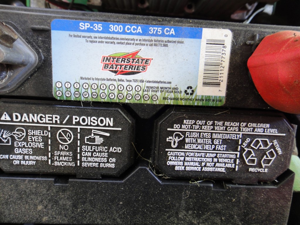 John Deere LT133 Lawn Tractor