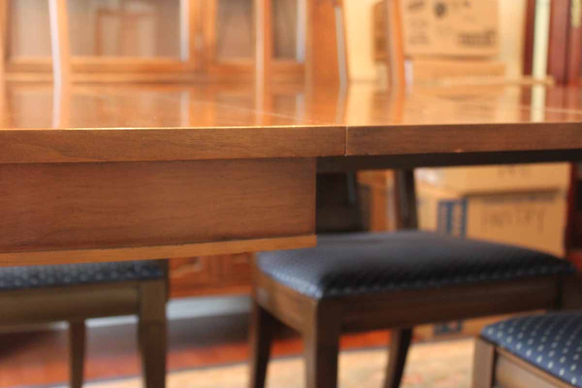 Mid-Century Broyhill Lenoir House Dining Room Table and Chairs