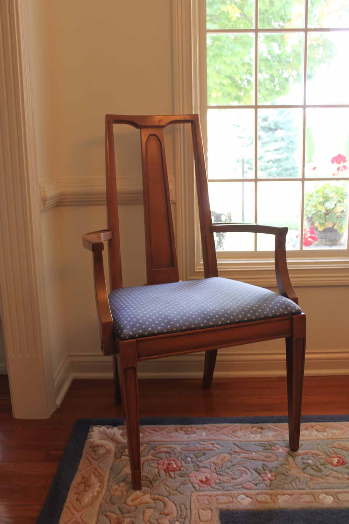 Mid-Century Broyhill Lenoir House Dining Room Table and Chairs