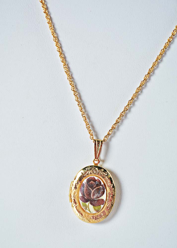 Gold Tone Necklaces and Pendants