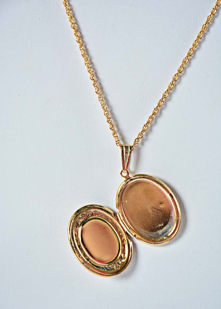 Gold Tone Necklaces and Pendants