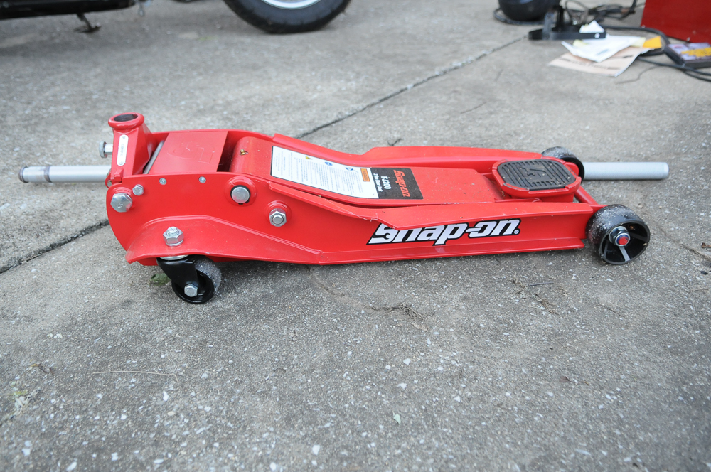 Snap-on FJ200 2 Ton Floor Jack