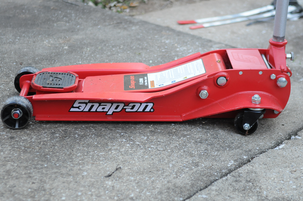 Snap-on FJ200 2 Ton Floor Jack