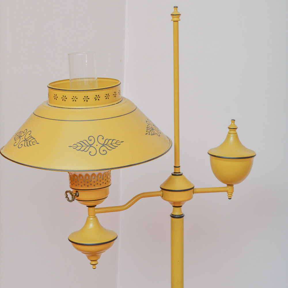 Vintage Colonial Style Floor Lamp