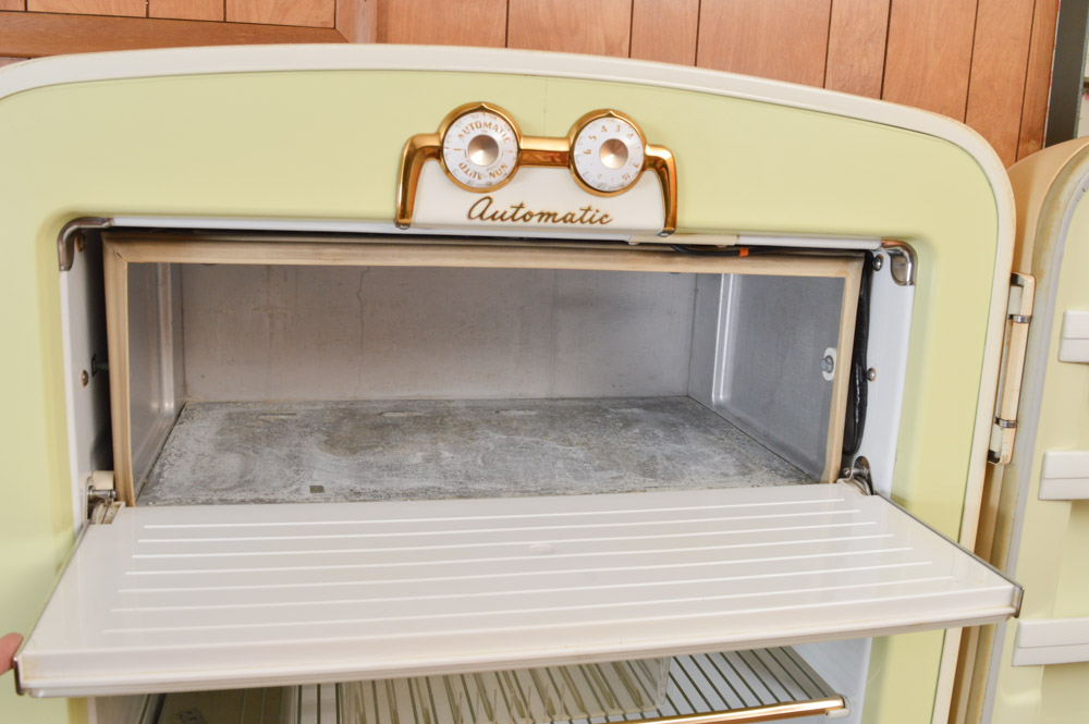 1950s Crosley Shelvador Automatic Refrigerator