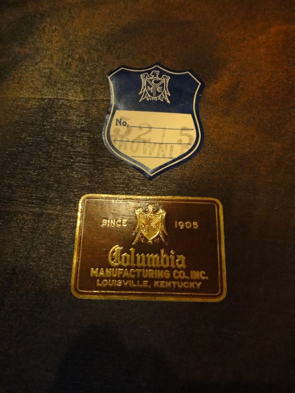 Vintage Columbia Mfg. Queen Anne Style Tea Table