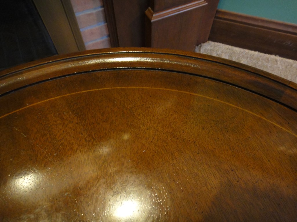 Vintage Columbia Mfg. Queen Anne Style Tea Table