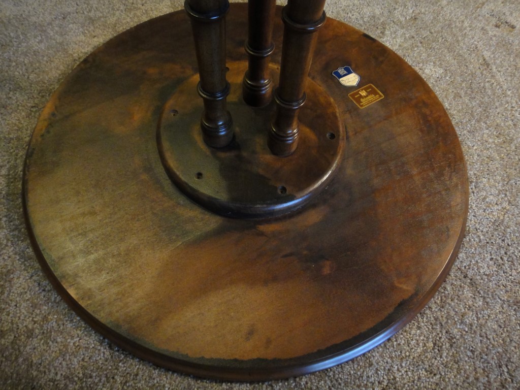 Vintage Columbia Mfg. Queen Anne Style Tea Table