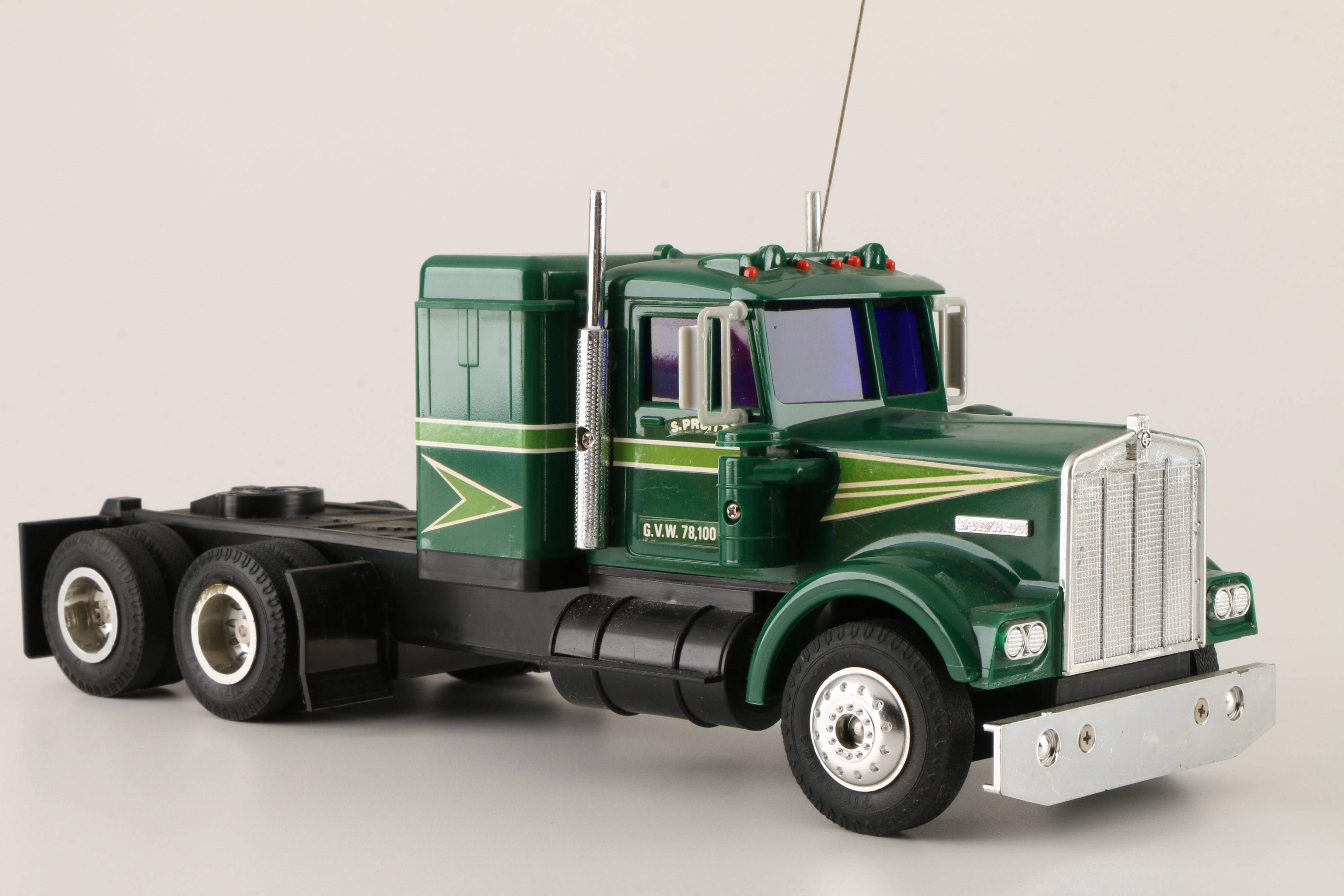 "Movin' On" Remote Control Semi-Truck