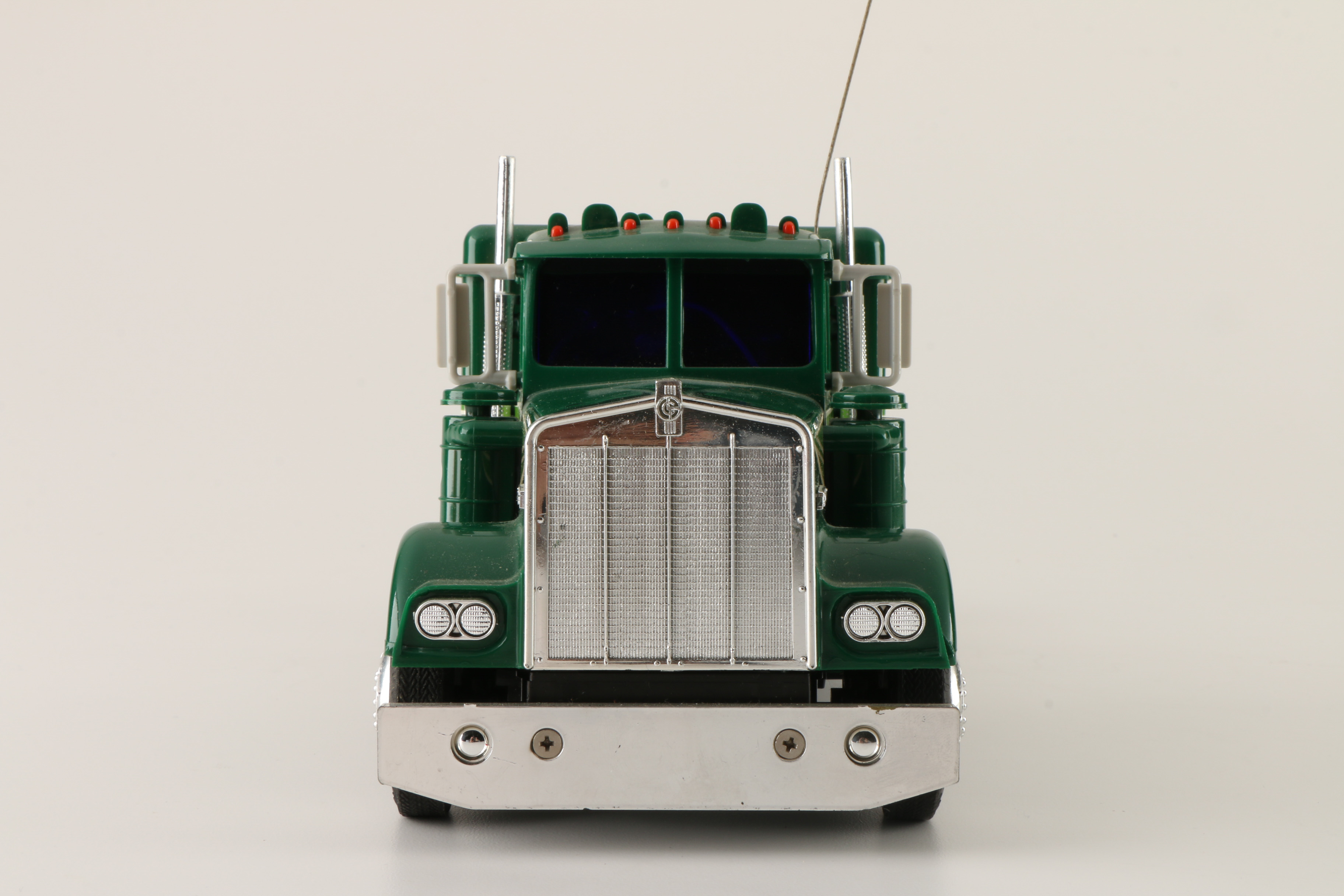 "Movin' On" Remote Control Semi-Truck