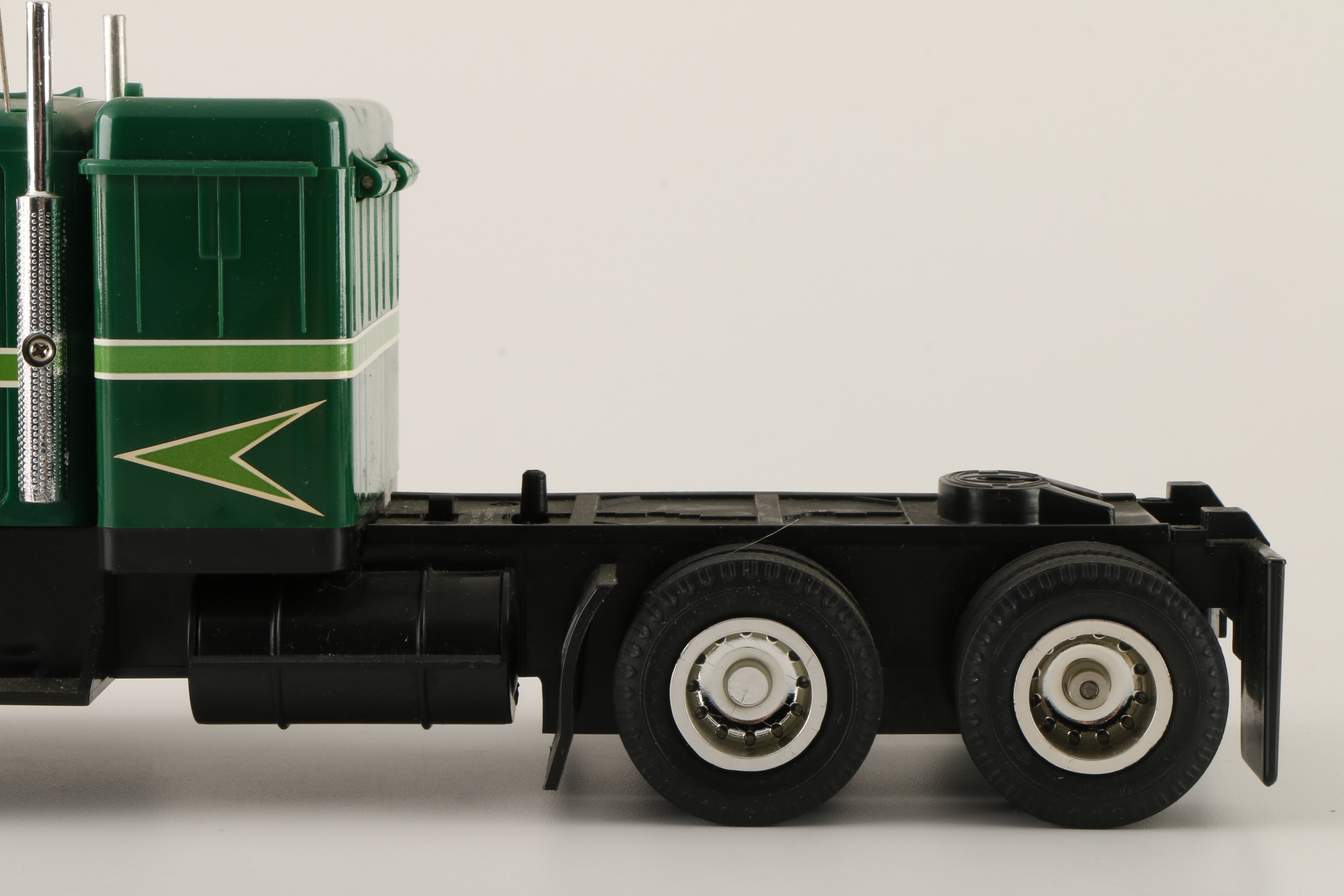 "Movin' On" Remote Control Semi-Truck