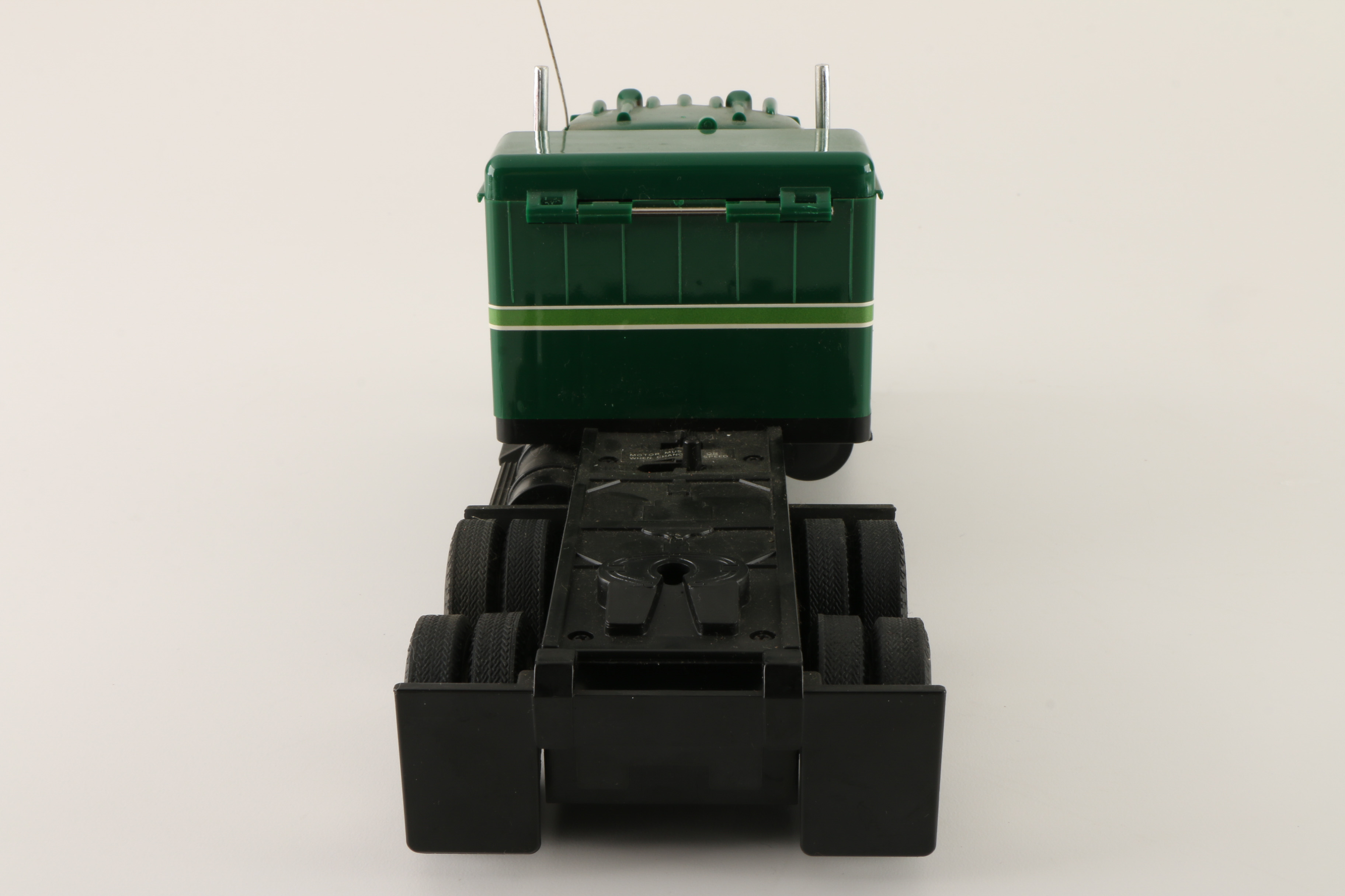 "Movin' On" Remote Control Semi-Truck