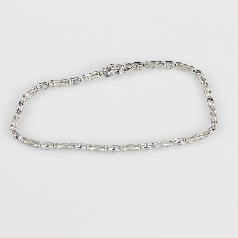 18K White Gold and Diamond Tennis Bracelet