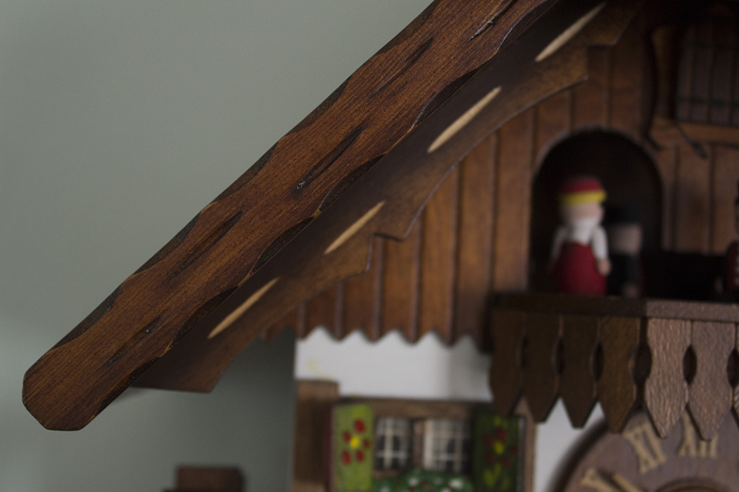 Romance Musical Cuckoo Clock