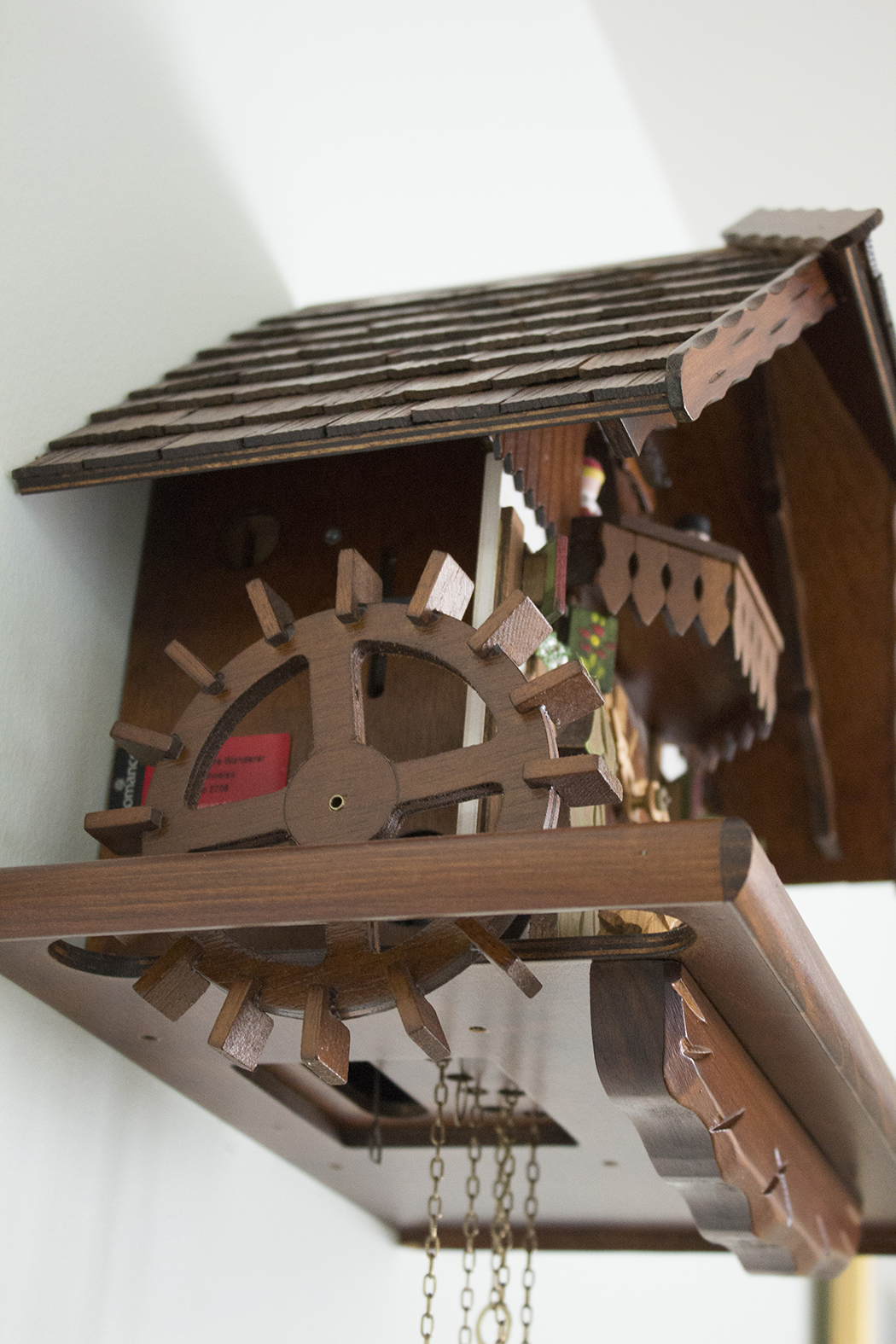 Romance Musical Cuckoo Clock