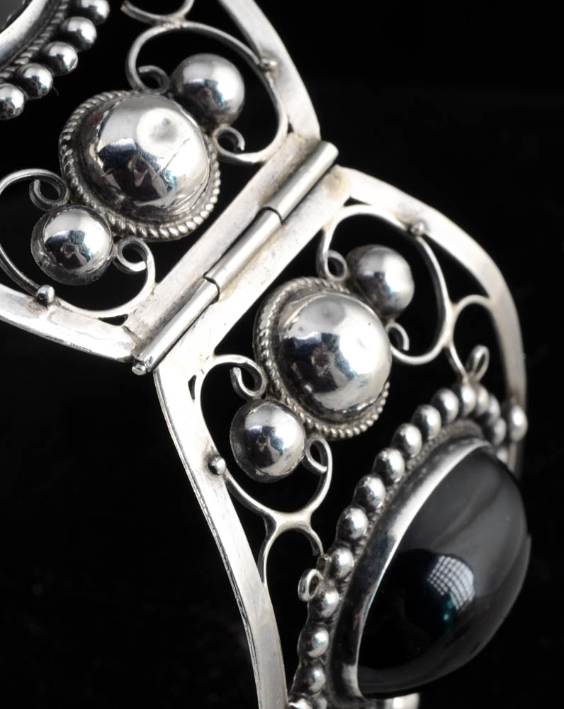 Mexican Silver and Black Onyx Openwork Hinged Bracelet