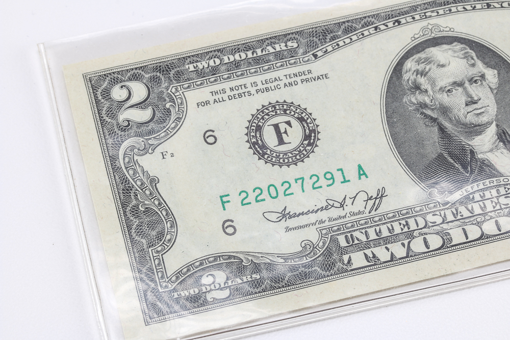 1976 First Day Issue Two Dollar Bill with Signatures of Francine Neff and William Simon