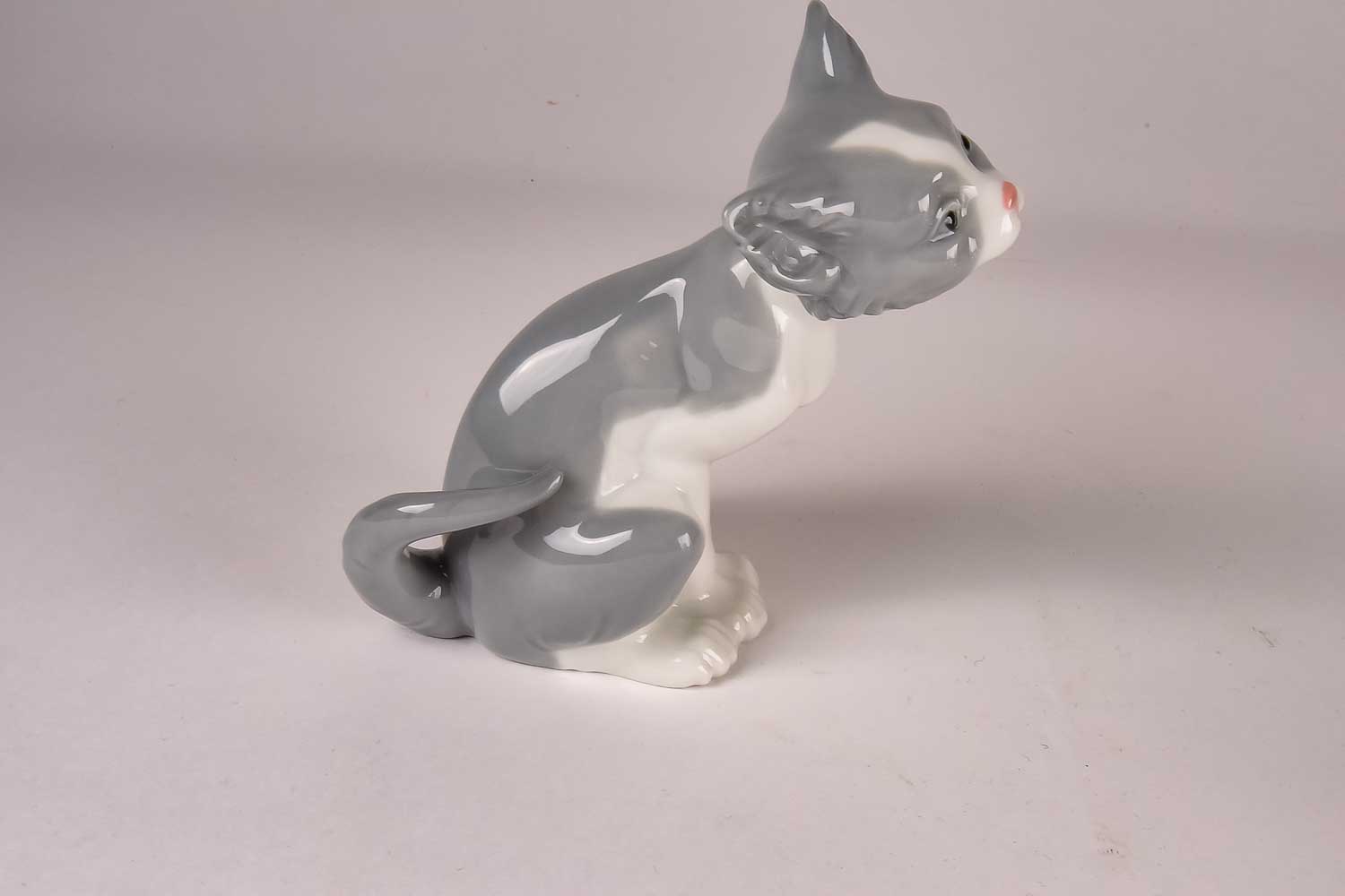 Vintage Lladro Cat Figurine