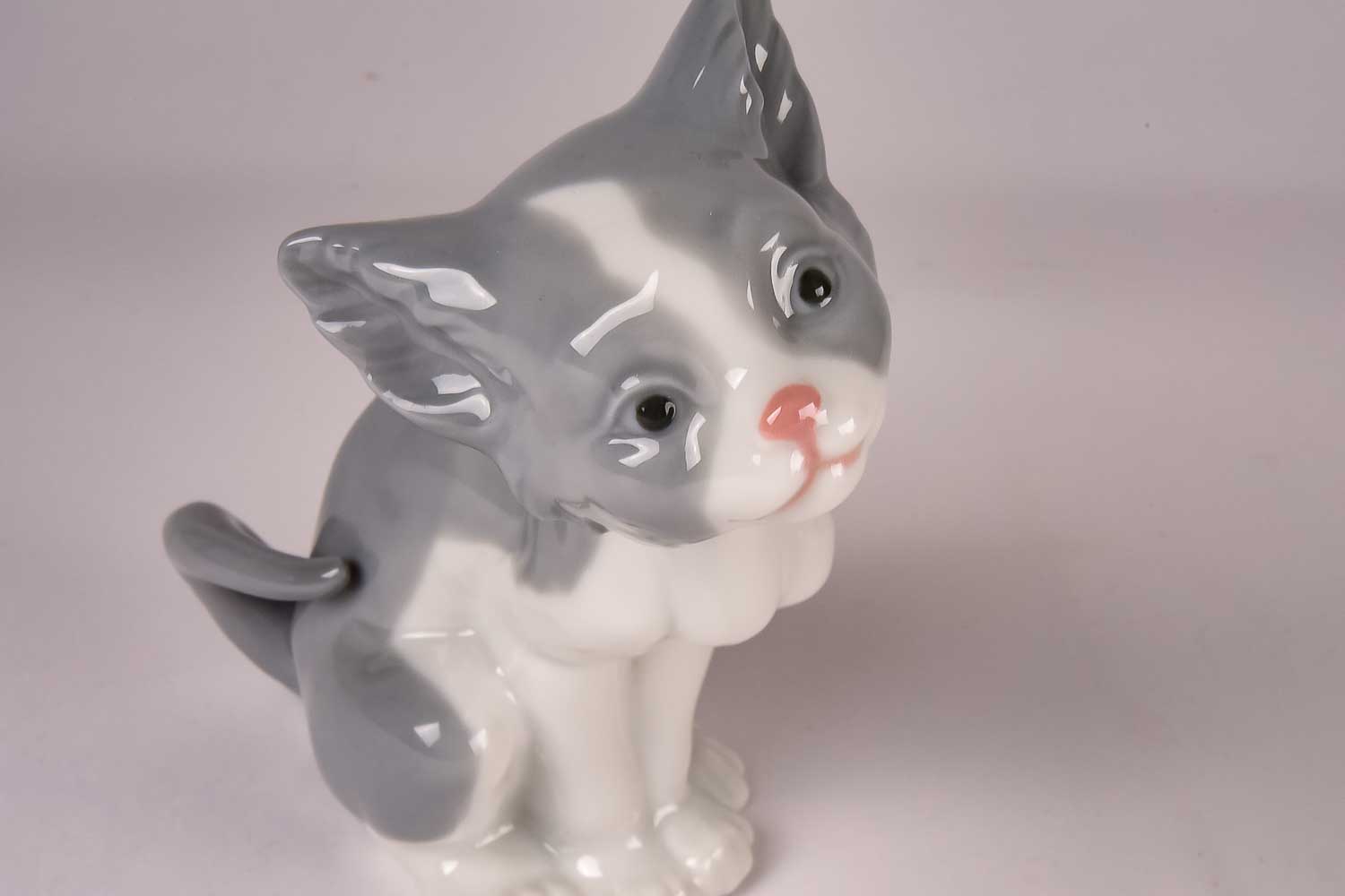 Vintage Lladro Cat Figurine