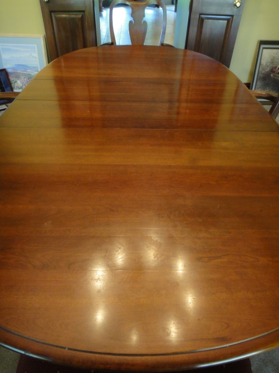 Queen Anne Dining Table & Chairs by Hickory Chair Co.