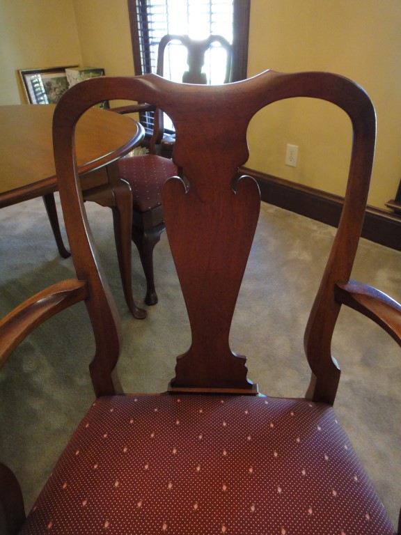 Queen Anne Dining Table & Chairs by Hickory Chair Co.