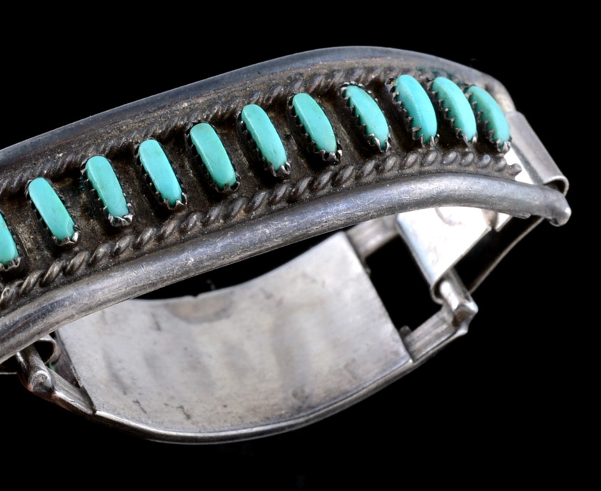 Vintage Unmarked Native American Zuni Silver and Petit Point Turquoise Link Bracelet