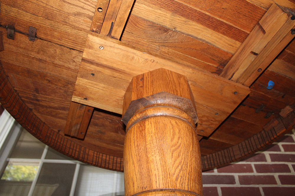 Round Oak Claw Foot Dining Room Table