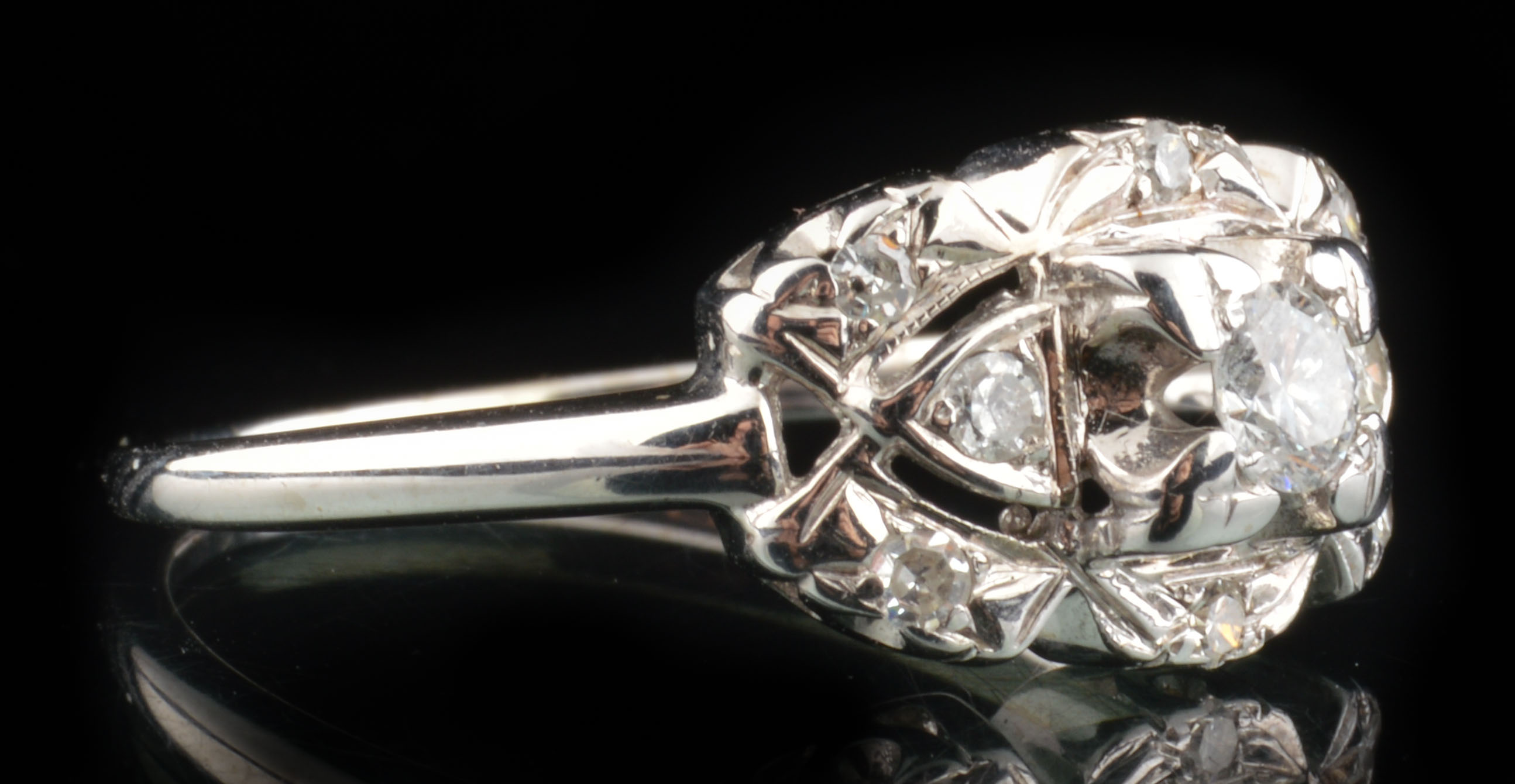 14K White Gold Antique Diamond Ring
