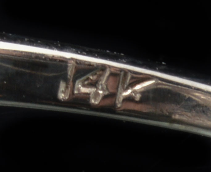 14K White Gold Antique Diamond Ring