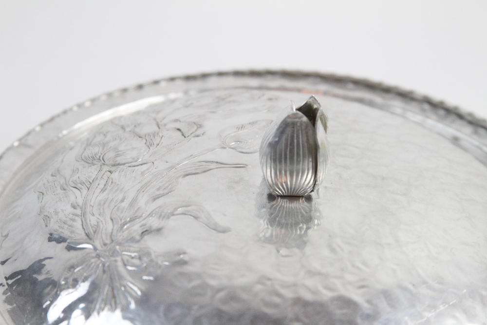 Assortment of Metal Serving Pieces incl. Hammered Aluminum