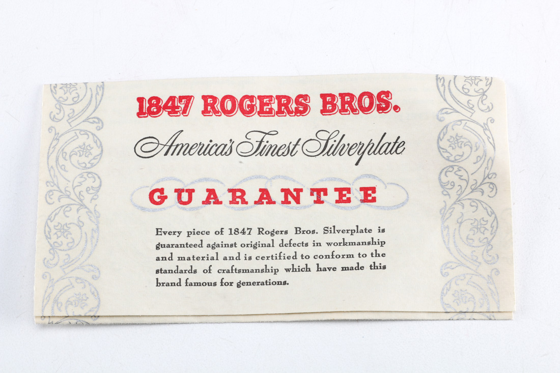 1847 Rogers Bros "Remembrance" Silverplated Flatware Set