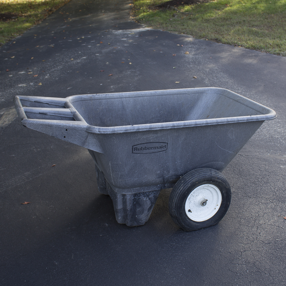Rubbermaid Yard Cart
