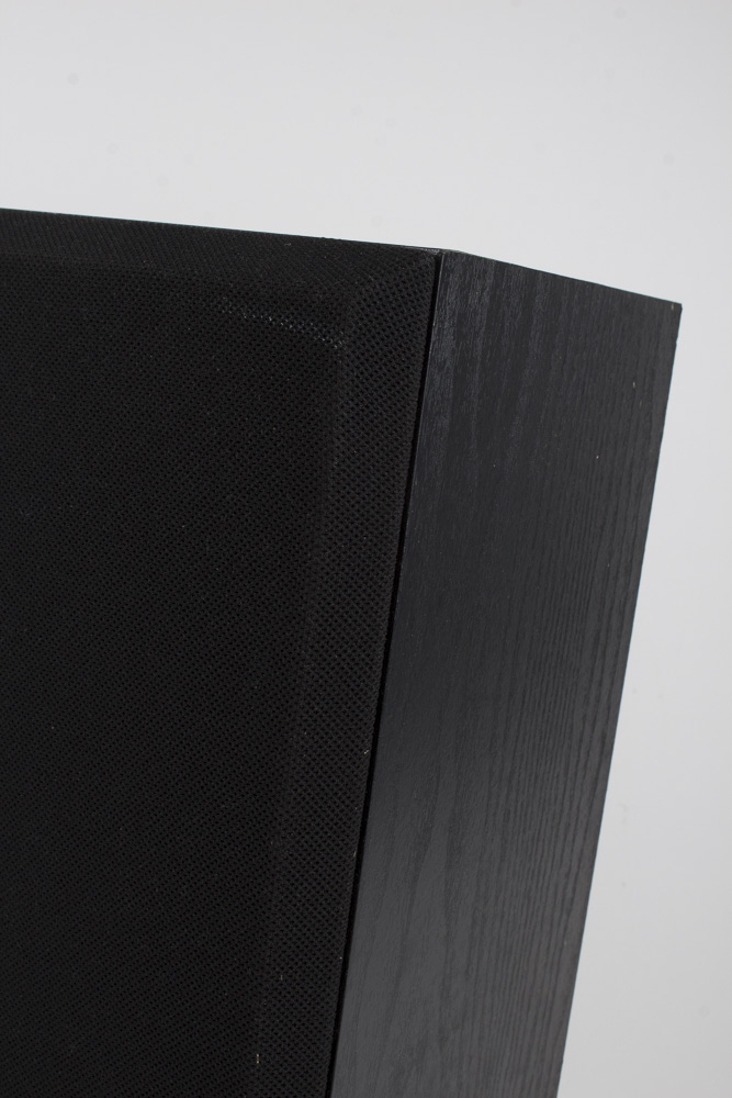 Pair of Bose Interaudio 2000 Speakers