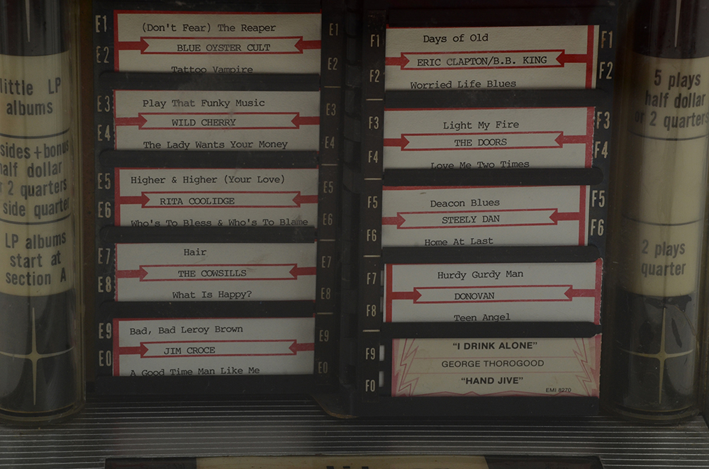 Wurlitzer "Americana" Vinyl Jukebox c. 1970s with Records and Accessories