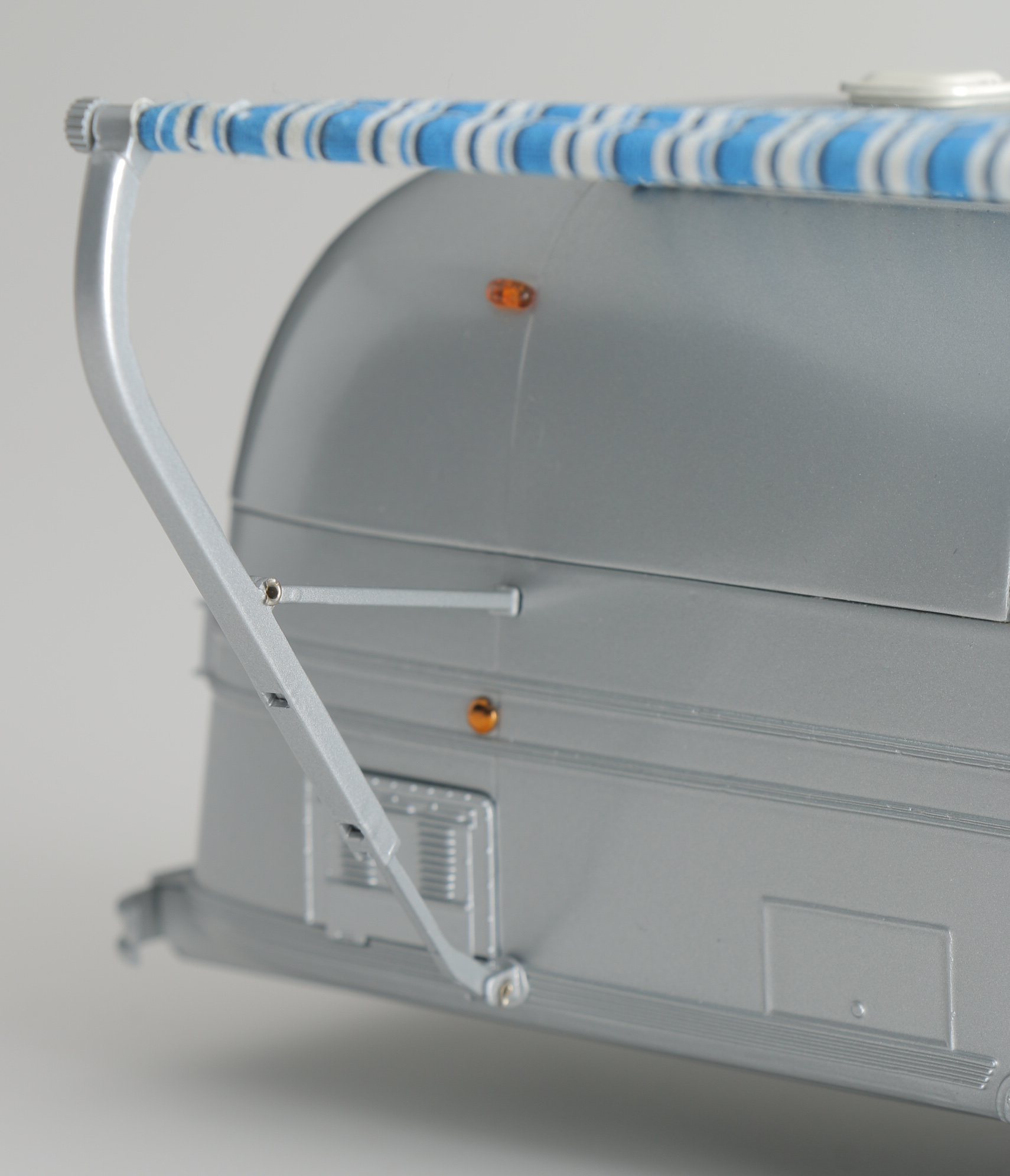 Franklin Mint Die-Cast 1968 Airstream Trailer